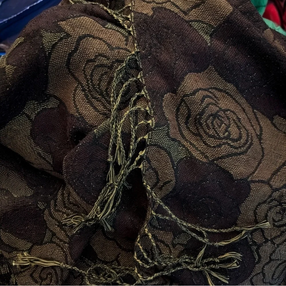 PASHMINA Brown and Gold Rose Scarf